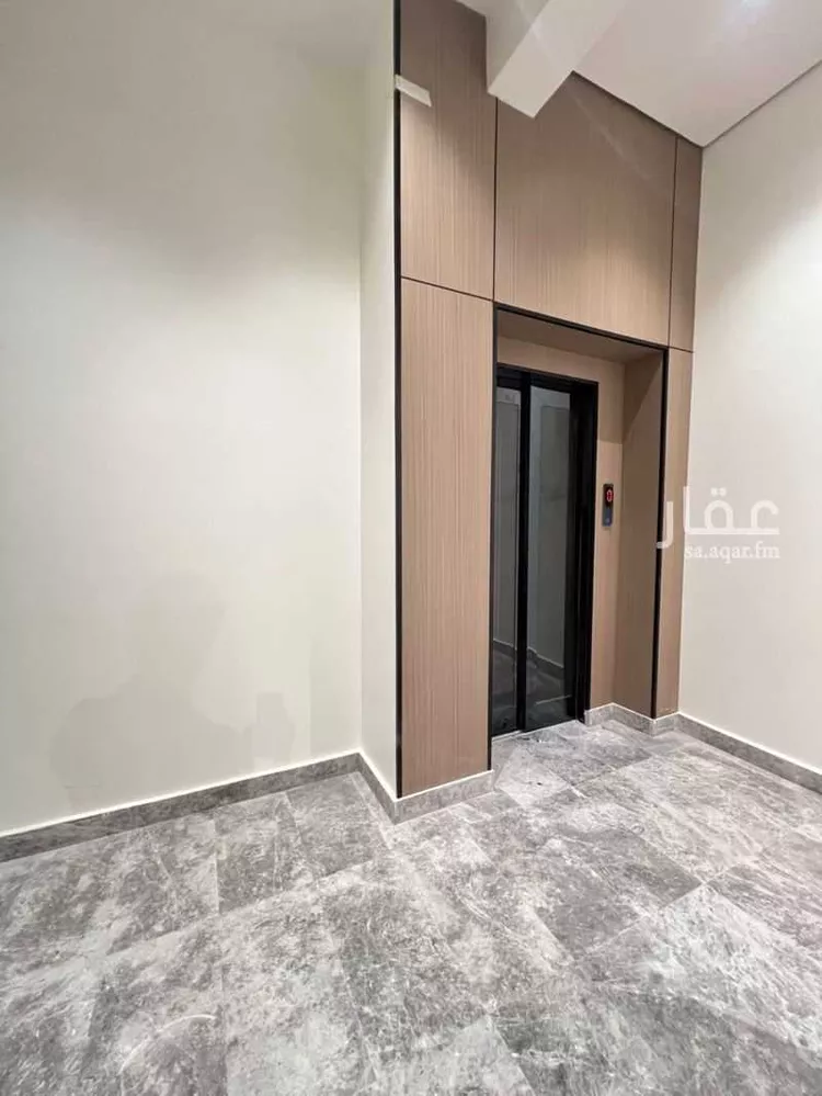 دور للبيع في شارع قابوس سعيد, حي المعيزيلة, مدينة الرياض, منطقة الرياض صورة 2