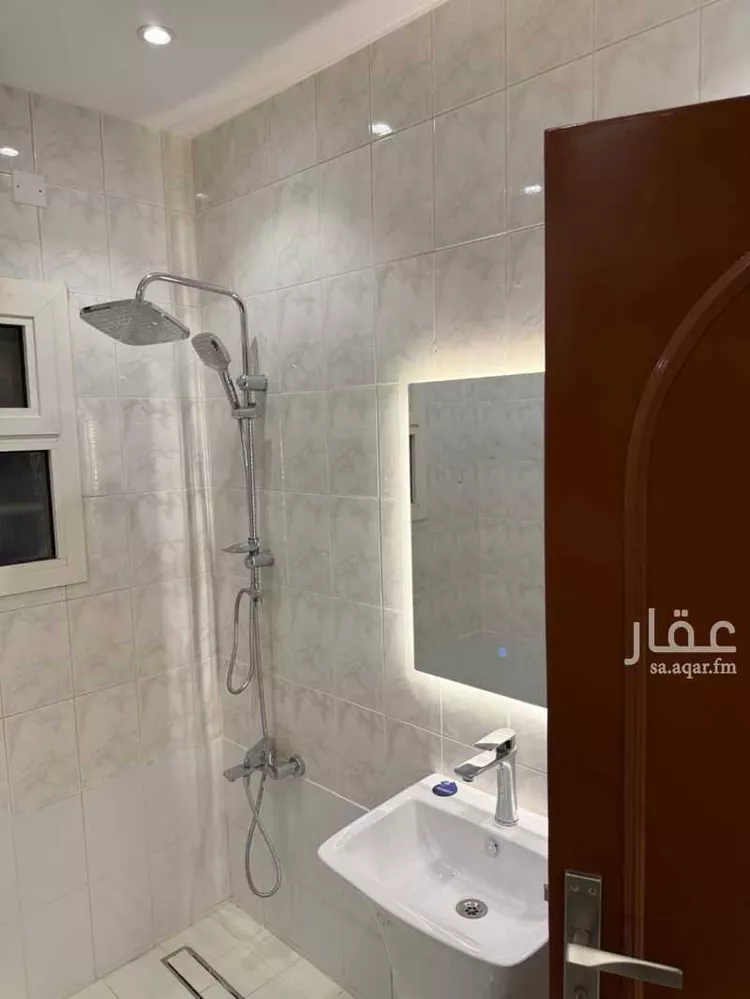 شقة للإيجار في شارع أبي سفيان بن حرب, حي النزهة, مدينة الرياض, منطقة الرياض صورة 2