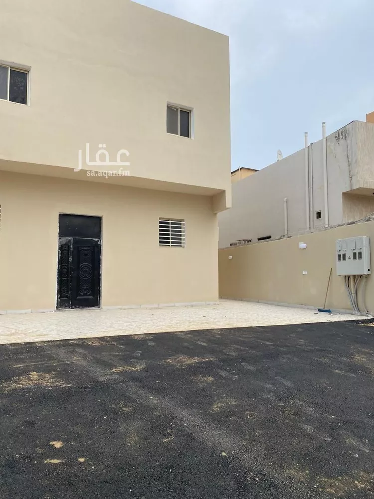عمارة للبيع في حي المطار, مدينة جازان, منطقة جازان