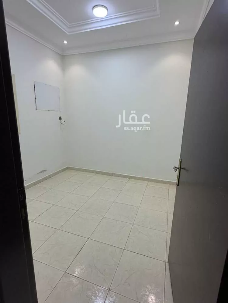 شقة للبيع في شارع قرطاجة, حي بدر, مدينة الرياض, منطقة الرياض 7