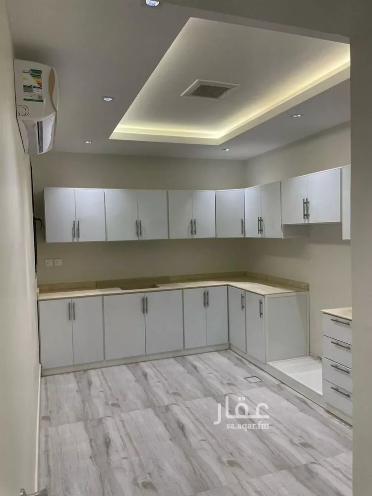 شقة للإيجار في شارع محمد بن سعد بن حسين, حي العارض, مدينة الرياض, منطقة الرياض 7