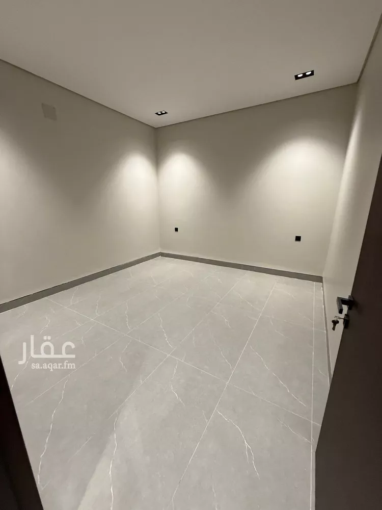 Floor for Sale in Riyadh Ishbiliyah 10