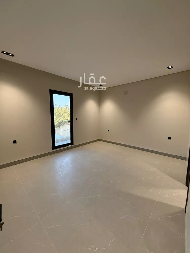 Floor for Sale in Riyadh Ishbiliyah 12