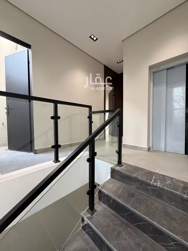 دور للبيع في شارع العينين, حي إشبيلية, مدينة الرياض, منطقة الرياض صورة 4