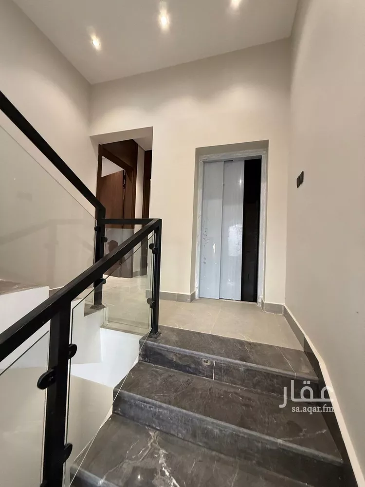 Floor for Sale in Riyadh Ishbiliyah 7