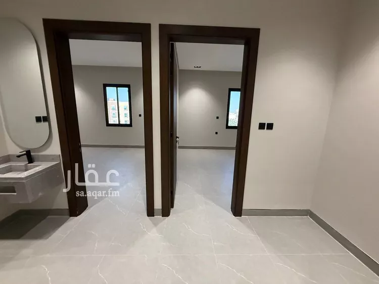 دور للبيع في شارع العينين, حي إشبيلية, مدينة الرياض, منطقة الرياض صورة 2