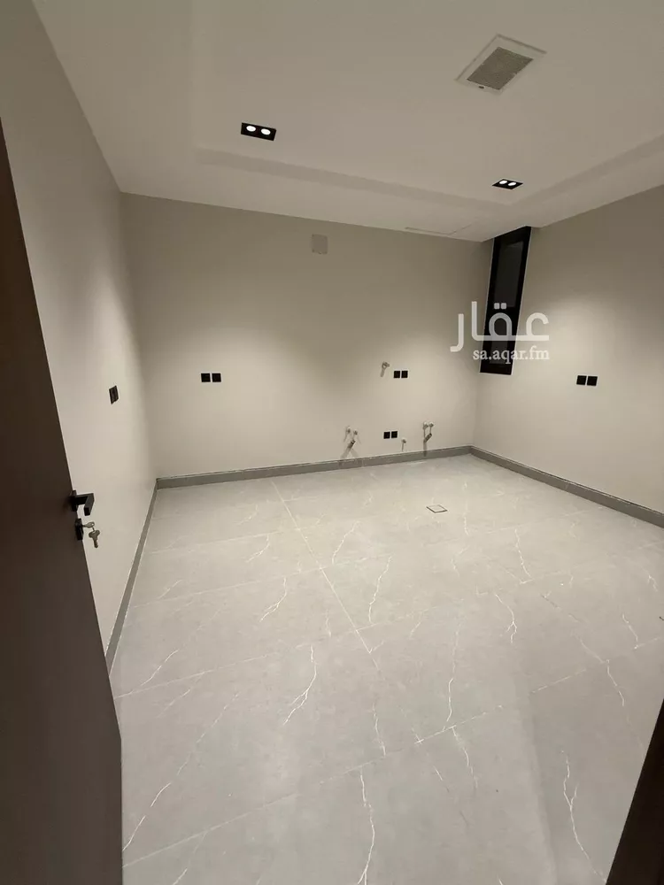 Floor for Sale in Riyadh Ishbiliyah 11