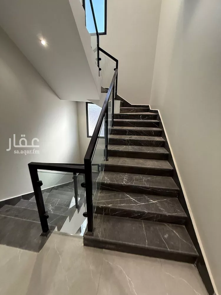 Floor for Sale in Riyadh Ishbiliyah 17