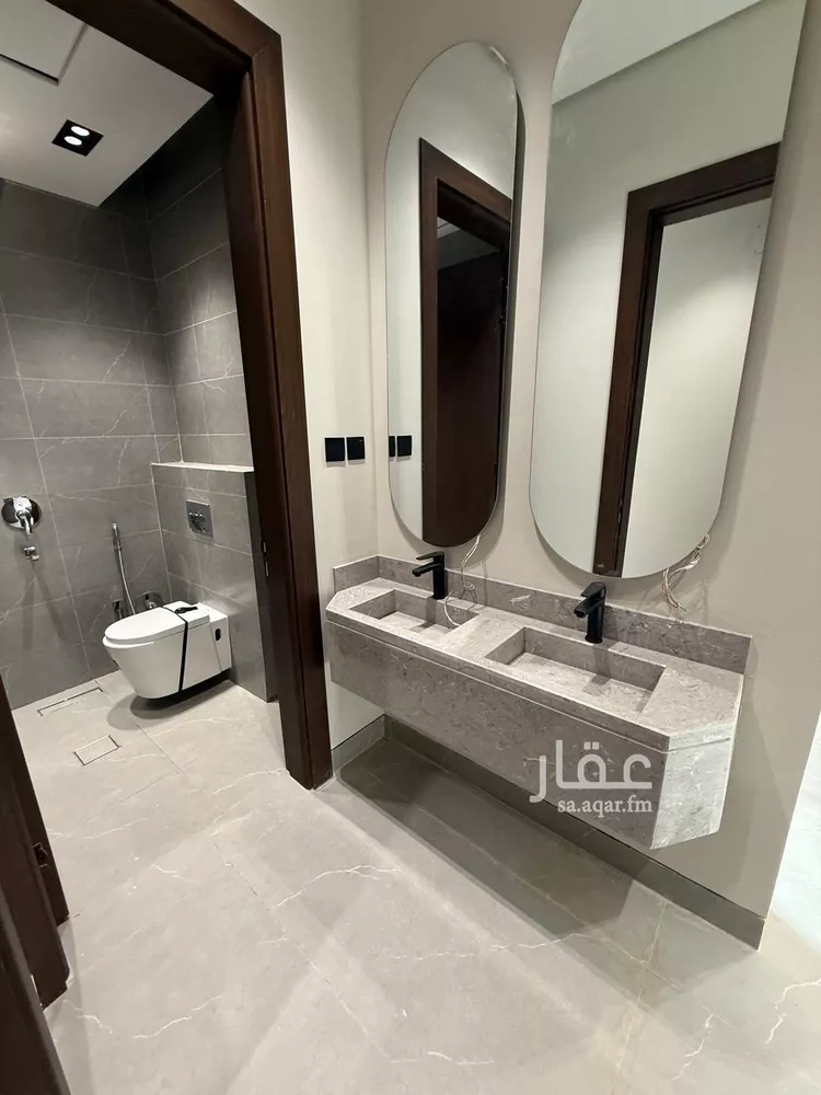 دور للبيع في شارع العينين, حي إشبيلية, مدينة الرياض, منطقة الرياض صورة 5