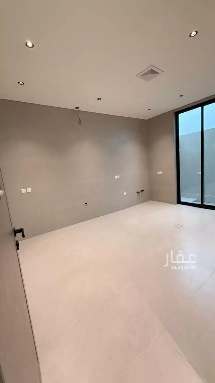 فيلا للبيع في شارع محمد الحازمي, حي ضاحية الملك فهد, مدينة الدمام, المنطقة الشرقية 15