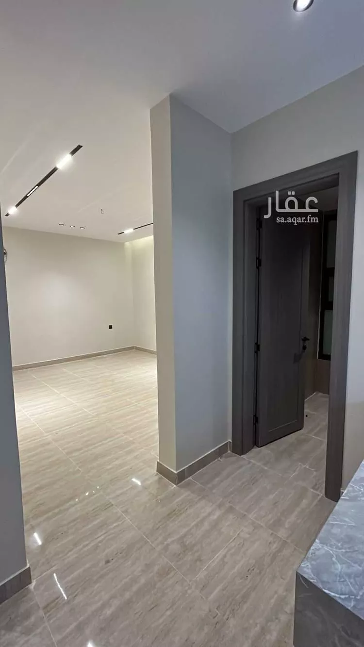 شقة للبيع في شارع اوس ابن عابد, حي الشعلة, مدينة الدمام, المنطقة الشرقية صورة 3