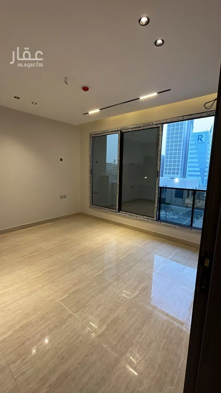 شقة للبيع في شارع طريق الامير محمد بن فهد الفرعي, حي المنتزة, مدينة الدمام, المنطقة الشرقية صورة 4