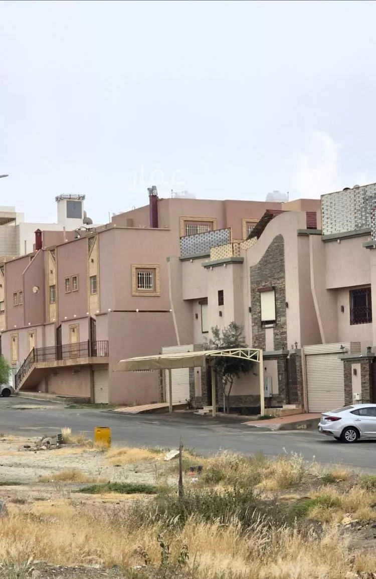 فيلا للبيع في شارع عامر البدري, حي الجامعيين, مدينة خميس مشيط, منطقة عسير صورة 5