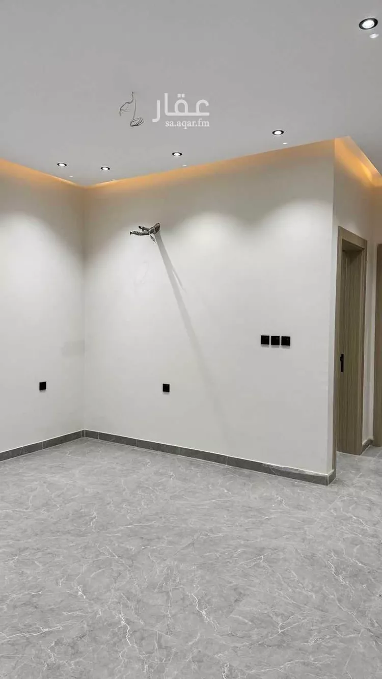 Building for Sale in Jeddah Abruq Ar Rughamah