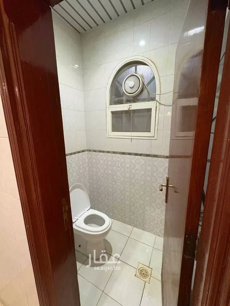 فيلا للإيجار في شارع عبدالمحسن السعدون ، حي المروج ، الرياض ، منطقة الرياض صورة 2