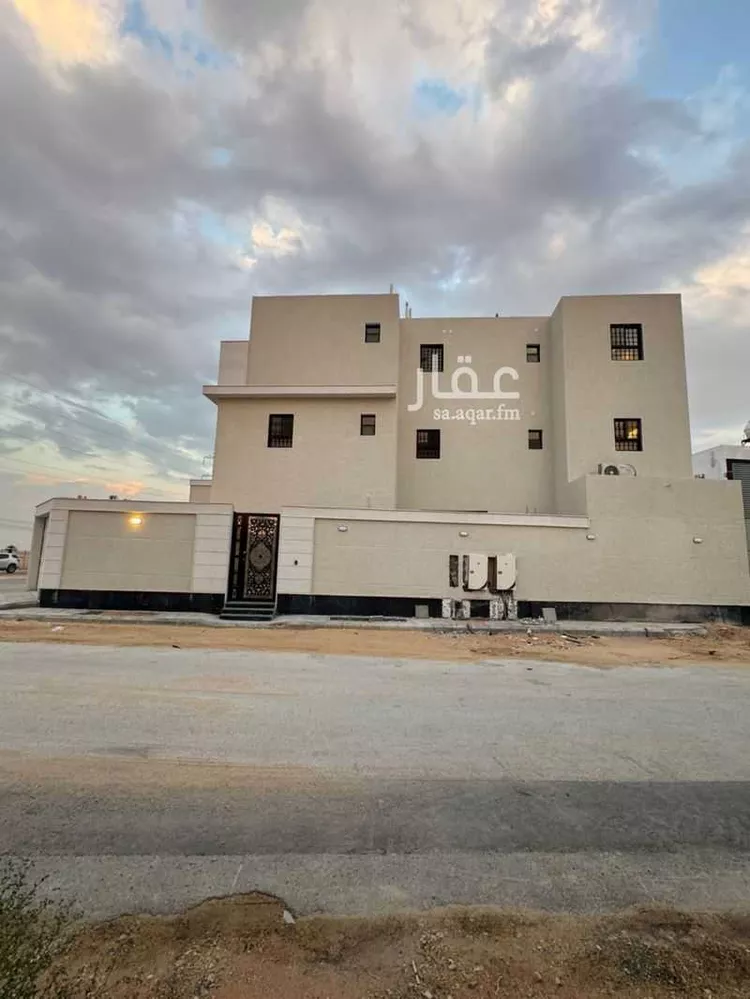 فيلا للبيع في شارع الملك سعود, حي عقرباء, مدينة امارة منطقة الرياض - الجبيله, منطقة الرياض صورة 3