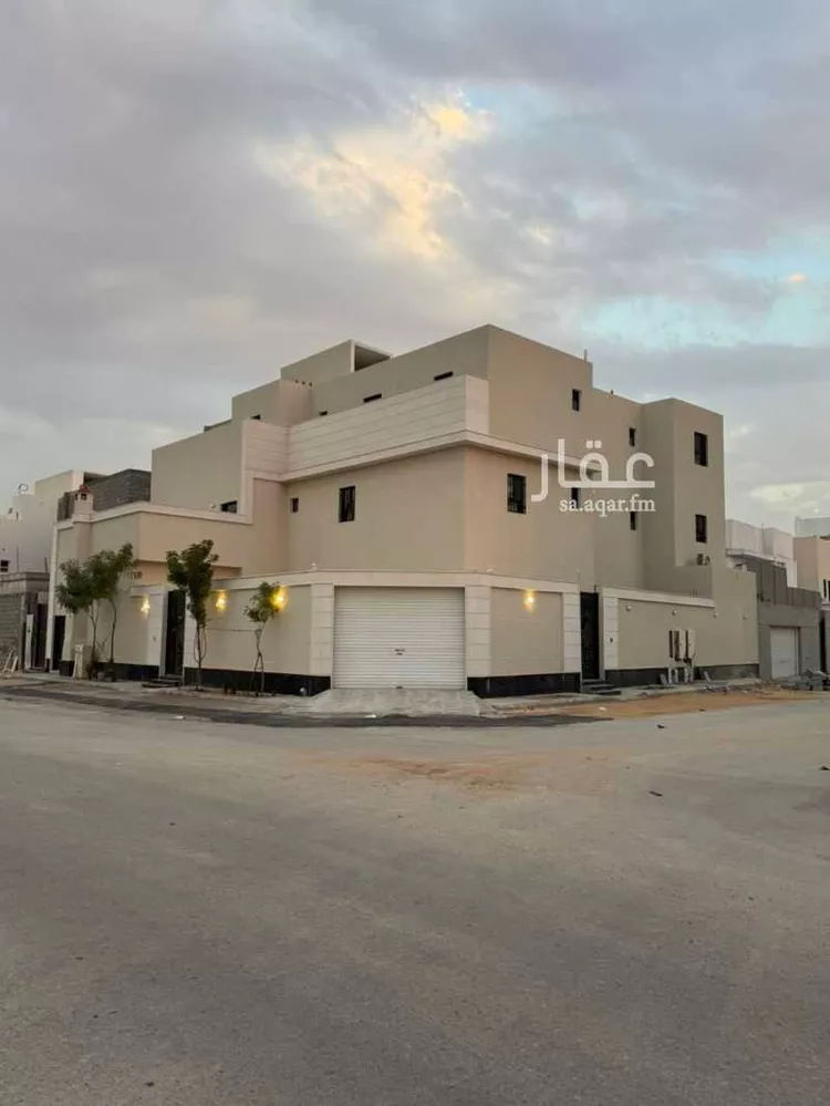 فيلا للبيع في شارع الملك سعود, حي عقرباء, مدينة امارة منطقة الرياض - الجبيله, منطقة الرياض