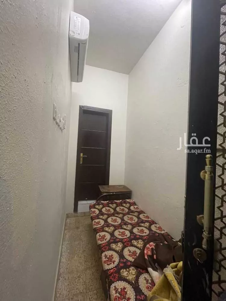 دور للبيع في شارع احمد بن عفيف, حي الجنادرية, مدينة الرياض, منطقة الرياض صورة 2