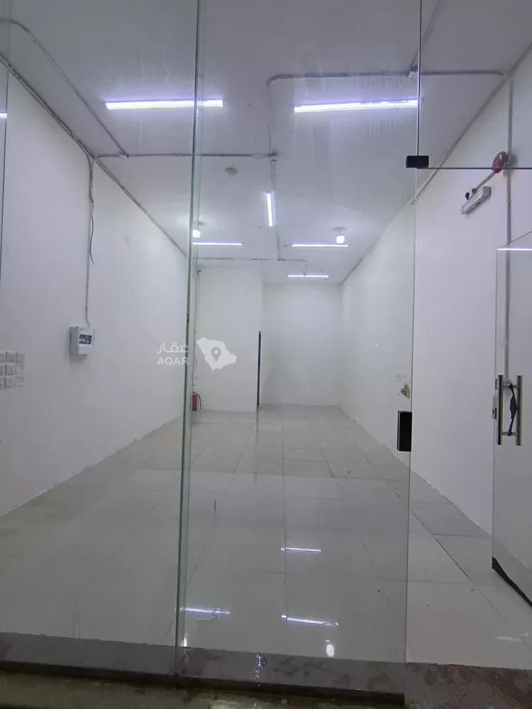 محل للإيجار في شارع ابن العميد, حي السلي, مدينة الرياض, منطقة الرياض صورة 4