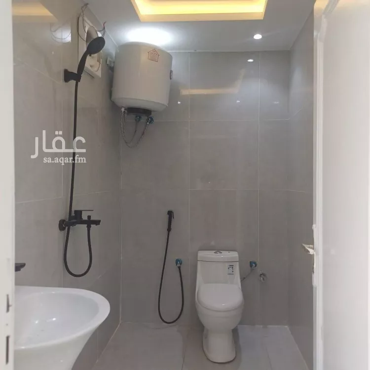 شقة للإيجار في شارع الشهارين, حي اليرموك, مدينة الرياض, منطقة الرياض 12