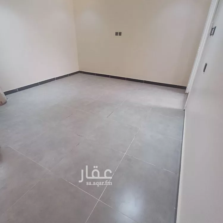 شقة للإيجار في شارع قس بن ساعدة, حي الملك فيصل, مدينة الرياض, منطقة الرياض 14