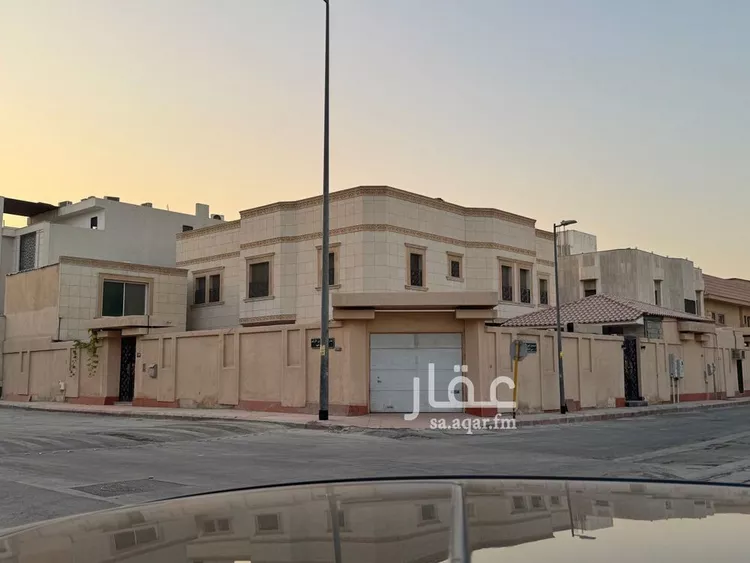 فيلا للبيع في شارع عبدالله بن الأرقم, حي الملك فهد, مدينة الرياض, منطقة الرياض صورة 2