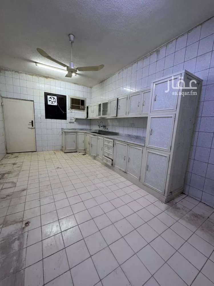Floor for Rent in Riyadh King Fahd صورة 5