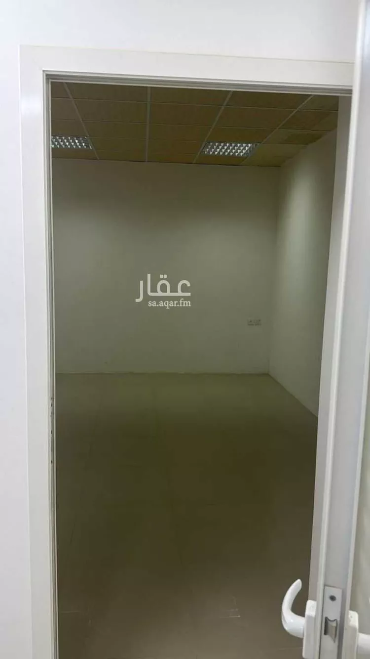 مكتب تجاري للإيجار في شارع ابو بكر الصديق, حي النعاثل, مدينة الاحساء, المنطقة الشرقية 8