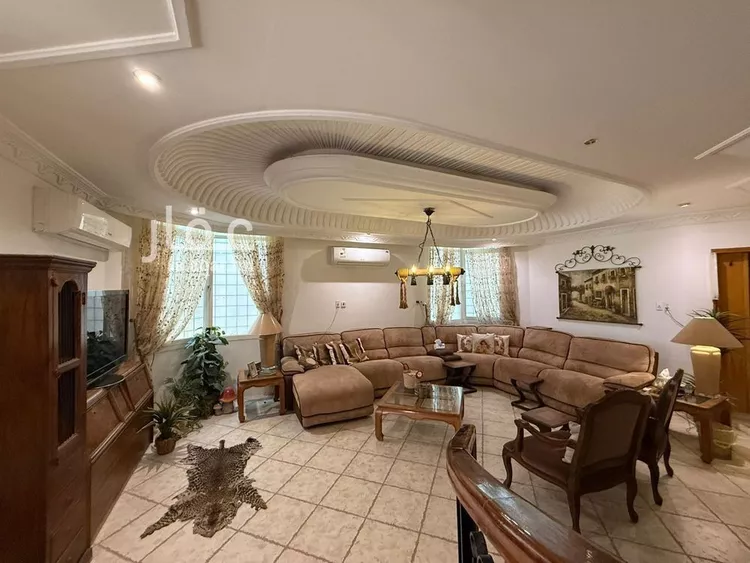 فيلا للبيع في شارع الطبري, حي الجامعة, مدينة الظهران, المنطقة الشرقية صورة 3