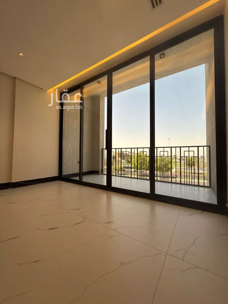 شقة للبيع في شارع الملك عبد الله بن عبدالعزيز, حي الشاطئ الغربي, مدينة الدمام, المنطقة الشرقية