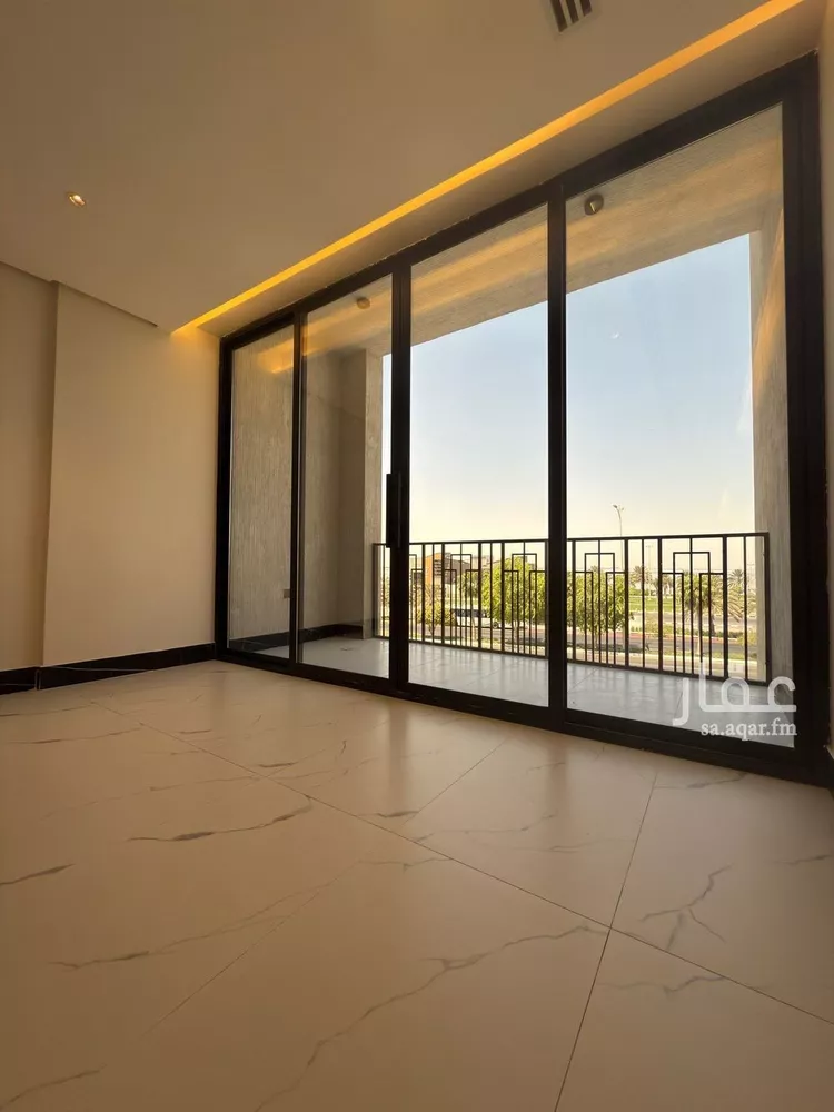 شقة للبيع في شارع الملك عبد الله بن عبدالعزيز, حي الشاطئ الغربي, مدينة الدمام, المنطقة الشرقية صورة 3