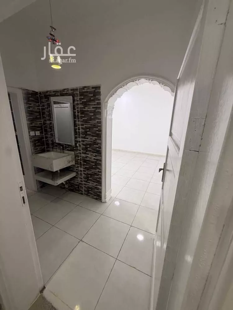 شقة للإيجار في شارع سهل بن سعد الساعدي ، حي الرانوناء ، المدينة المنورة ، منطقة المدينة المنورة صورة 4