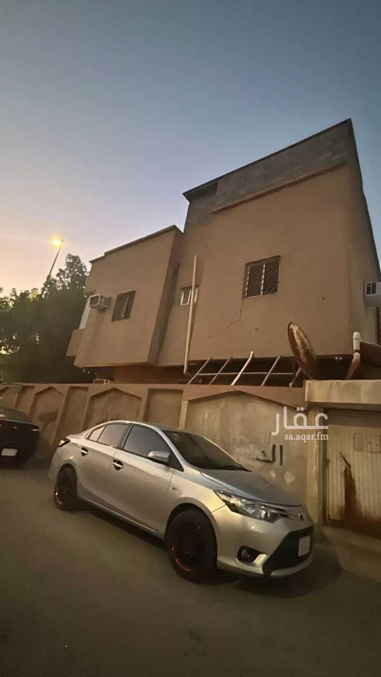 فيلا للبيع في شارع عبدالرحمن النفيسي, حي الربوة, مدينة الرياض, منطقة الرياض صورة 2