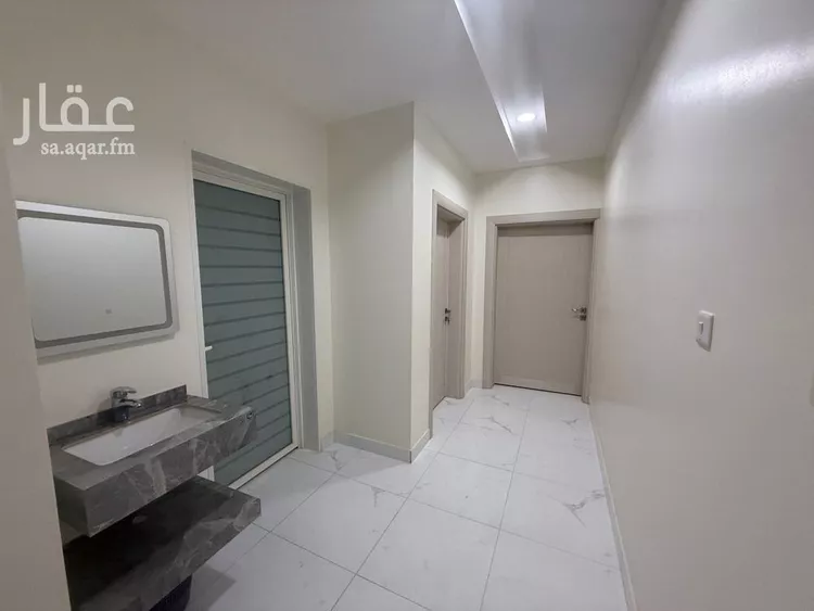 شقة للبيع في شارع أبي المؤيد الأصبهاني, حي الصالحية, مدينة عنيزة, منطقة القصيم صورة 4