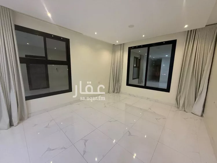 شقة للبيع في شارع أبي المؤيد الأصبهاني, حي الصالحية, مدينة عنيزة, منطقة القصيم