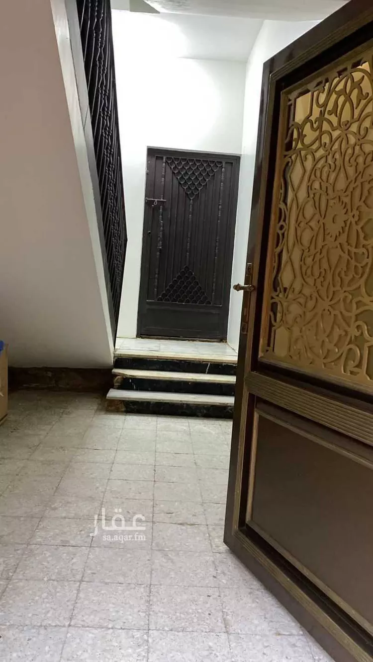 Floor for Rent in Riyadh Al Uraija Al Gharbiyah