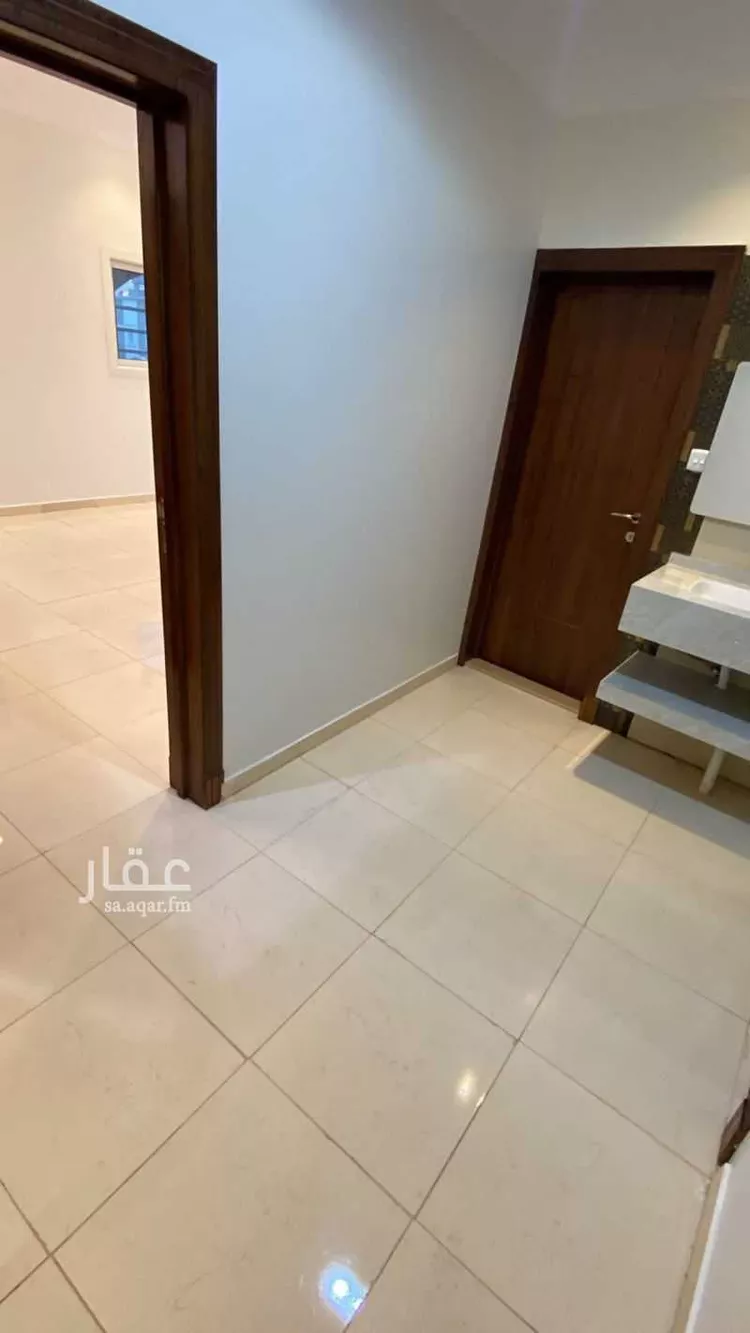 Floor for Rent in Riyadh Al Uraija Al Gharbiyah صورة 2