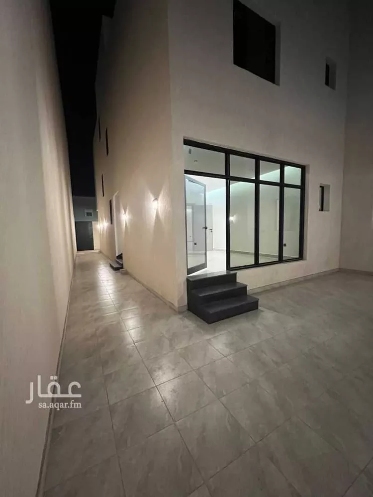 فيلا للبيع في شارع اسد بن اسيد, حي الملك فهد, مدينة المدينة المنورة, منطقة المدينة المنورة صورة 3