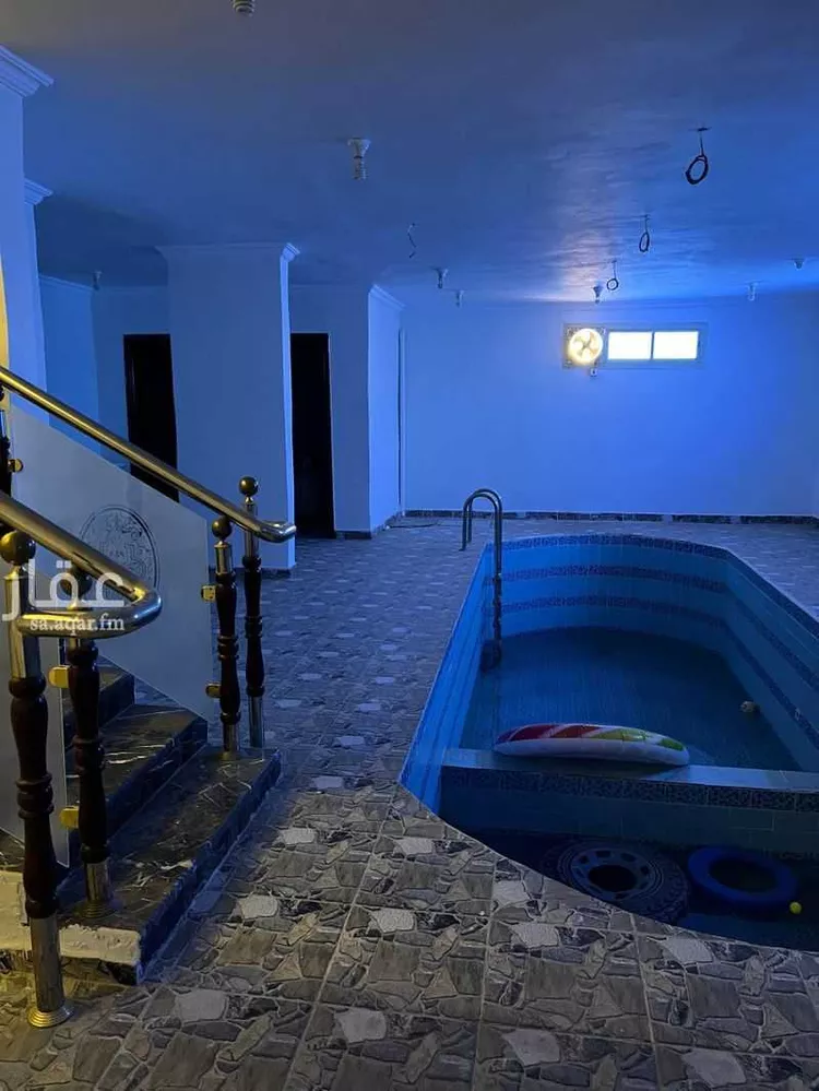 فيلا للبيع في شارع عتيق بن يعقوب الزبيدي, حي الملك فهد, مدينة المدينة المنورة, منطقة المدينة المنورة