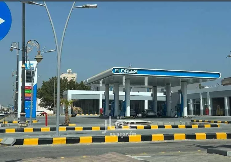 محل للبيع في شارع طريق الامير محمد بن فهد, حي المزروعية, مدينة الدمام, المنطقة الشرقية