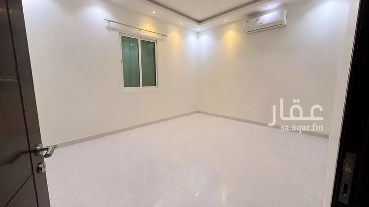 فيلا للبيع في شارع جبل المشايخ, حي القادسية, مدينة الرياض, منطقة الرياض صورة 2