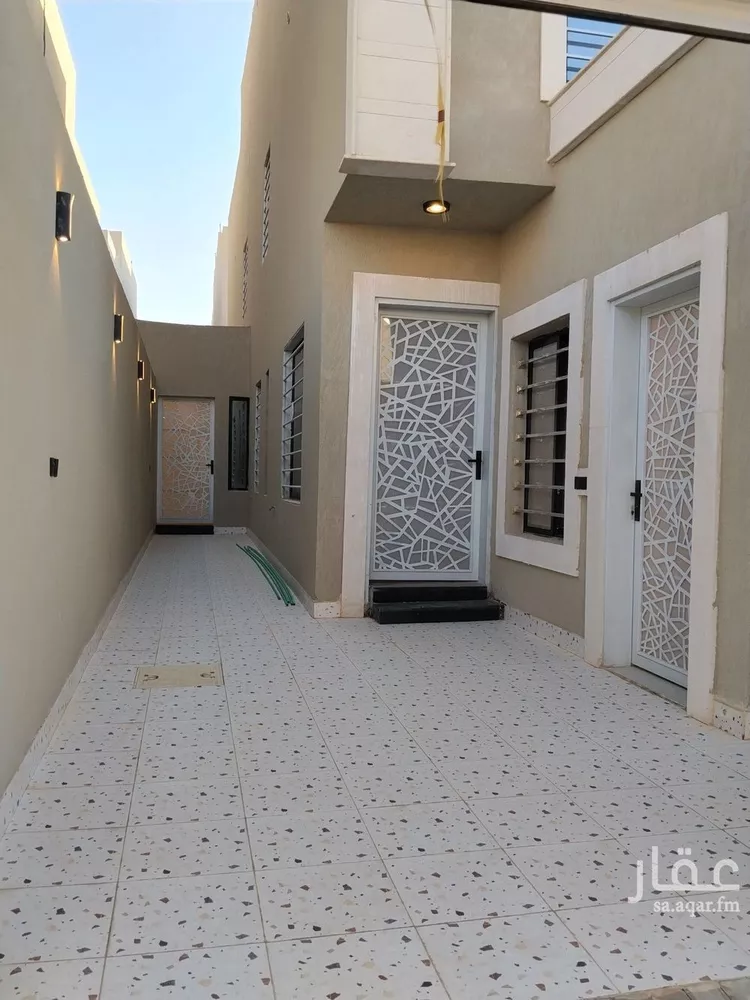 دور للبيع في شارع عماد الدين بن النحاس, حي بدر, مدينة الرياض, منطقة الرياض 27