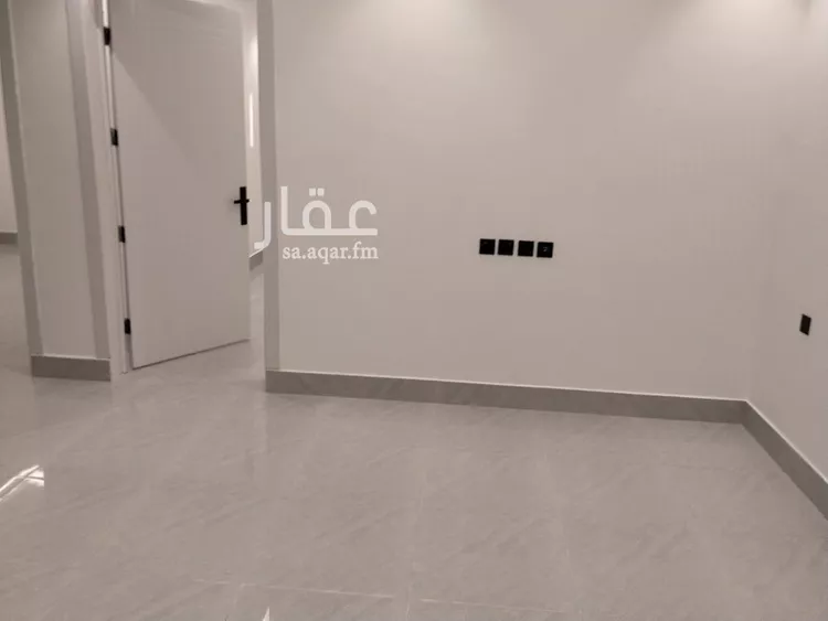 دور للبيع في شارع عماد الدين بن النحاس, حي بدر, مدينة الرياض, منطقة الرياض 18