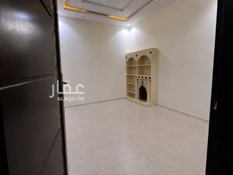 فيلا للبيع في شارع جبل المشايخ, حي القادسية, مدينة الرياض, منطقة الرياض 1 صورة