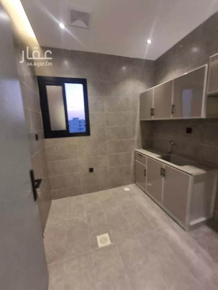 عمارة للبيع في شارع صلاح التميمي, حي البوادي, مدينة جدة, منطقة مكة المكرمة 14