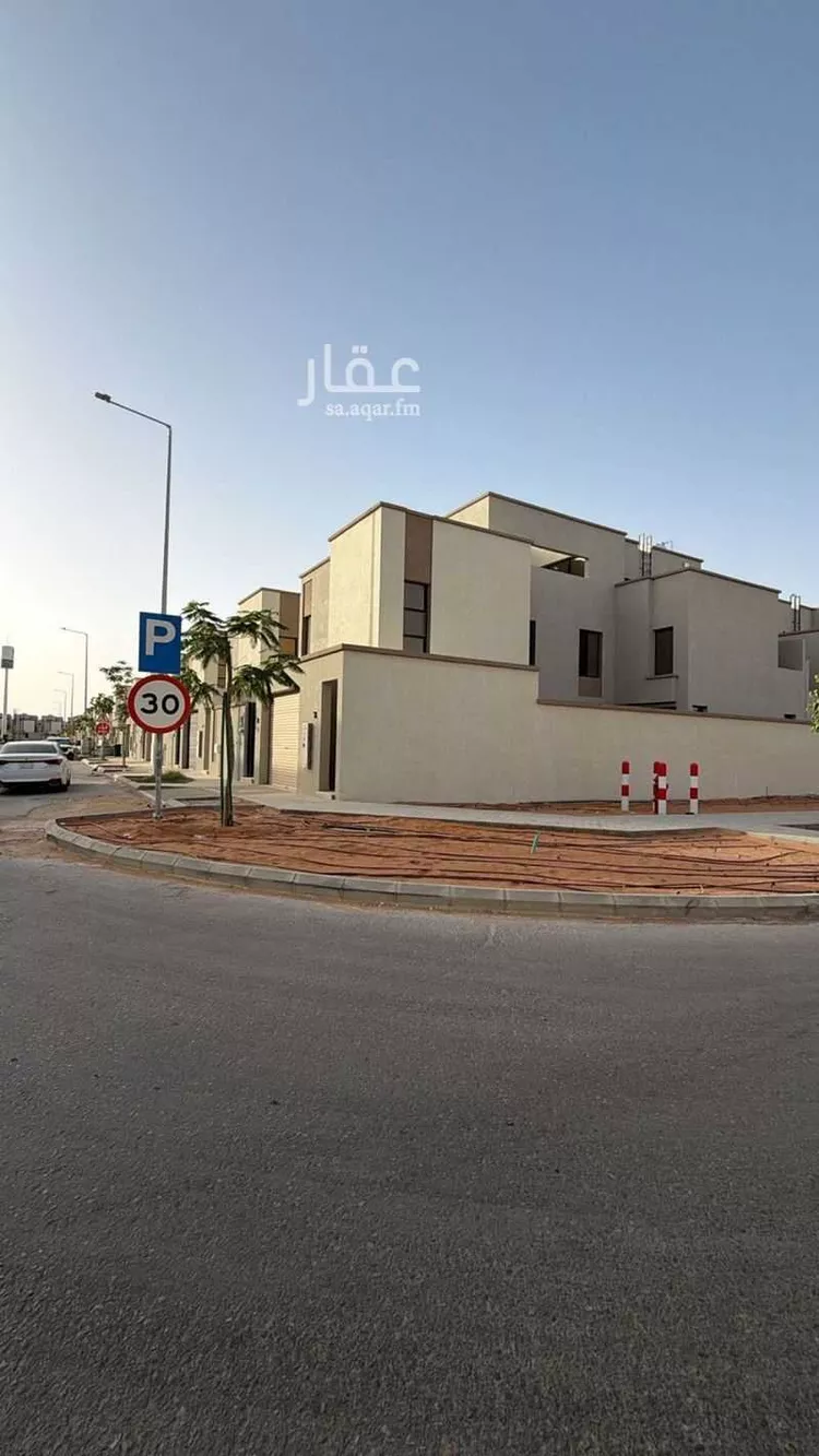 فيلا للبيع في شارع الامير فيصل بن بندر بن عبدالعزيز الفرعي ، حي مطار الملك خالد الدولي ، الرياض ، منطقة الرياض صورة 3