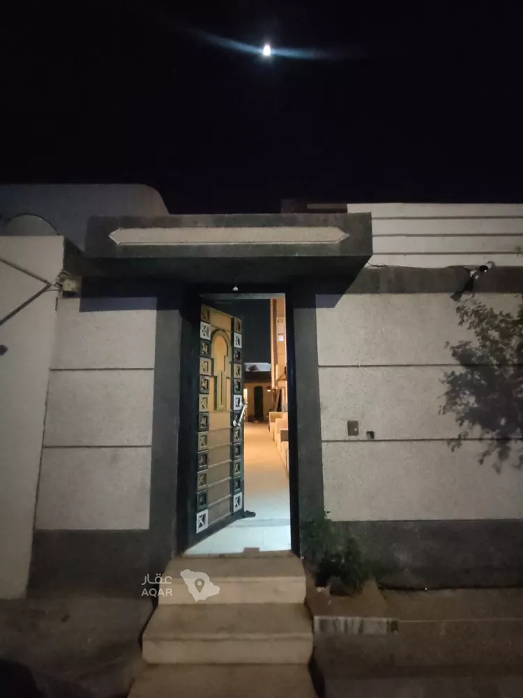 شقة للإيجار في شارع حيوة بن شريح ، حي الزهرة ، الرياض ، منطقة الرياض