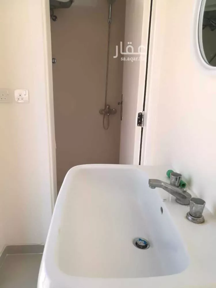 غرفة للإيجار في شارع القاضي الإشبيلي, حي المرسلات, مدينة الرياض, منطقة الرياض صورة 4