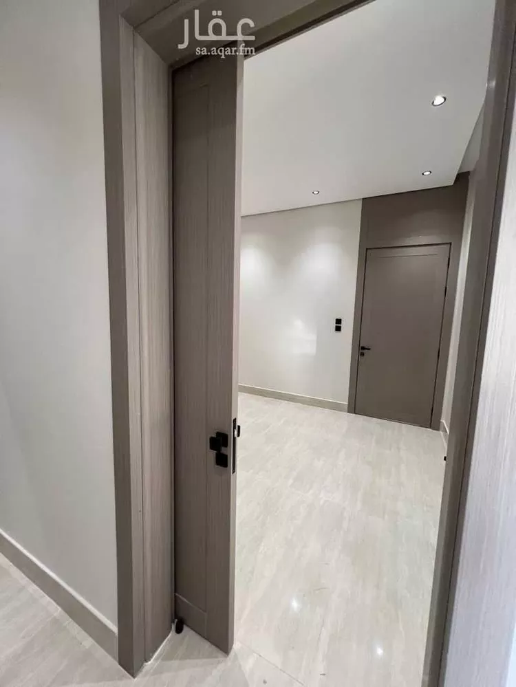 فيلا للبيع في شارع عرعر, حي الصواري, مدينة الخبر, المنطقة الشرقية 8