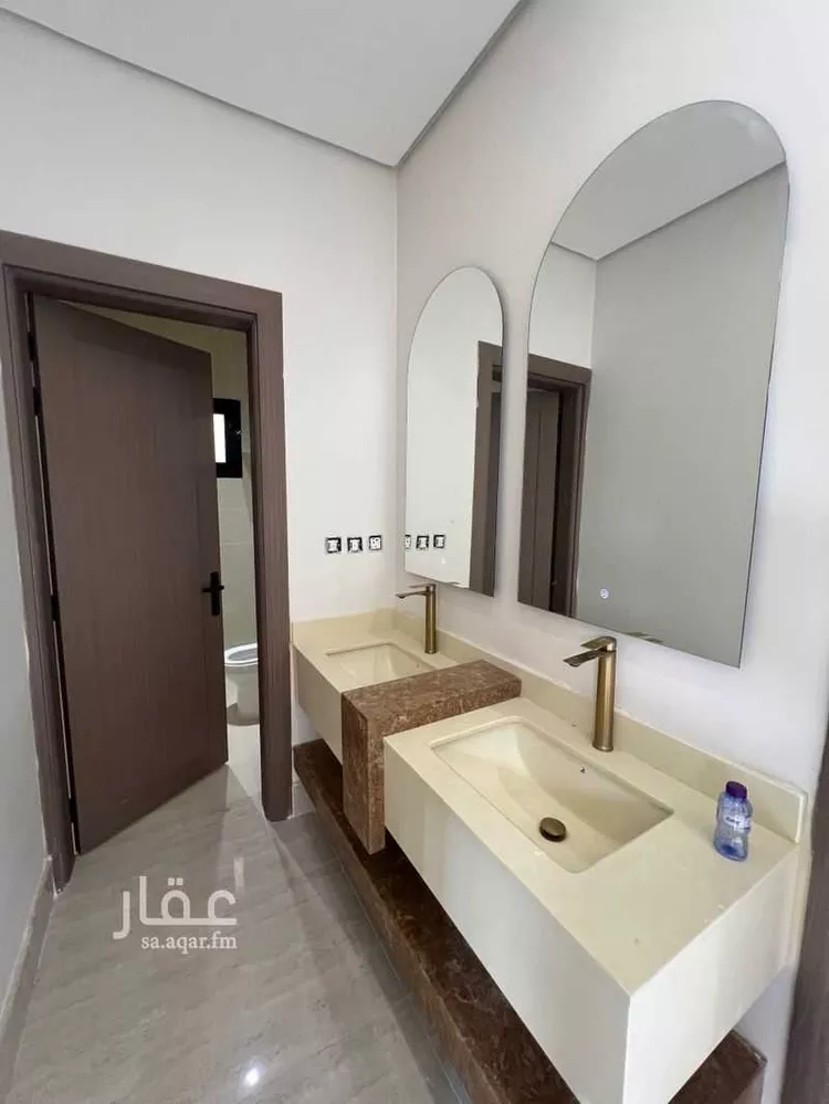 فيلا للبيع في حي البحيرة, مدينة الخبر, المنطقة الشرقية 9